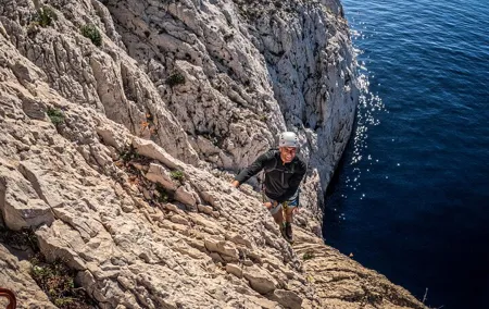 Discovery Climbing Large Routes in the Calanques of Marseille