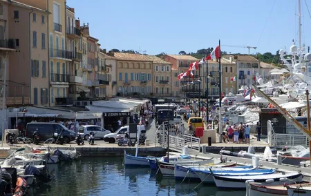 Private Transfer Marseille to Saint Tropez With 2h Stop in Toulon