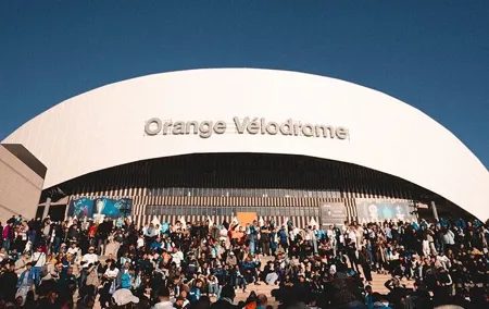 Tour Sport in Marseille: Hiking and Stade Velodrome
