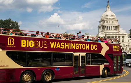 DC: Hop-On Hop-Off Tour with 17 Stops and Arlington Walking Tour
