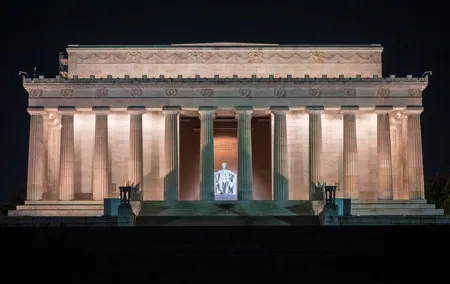 Washington DC Monuments and Memorials Night Tour