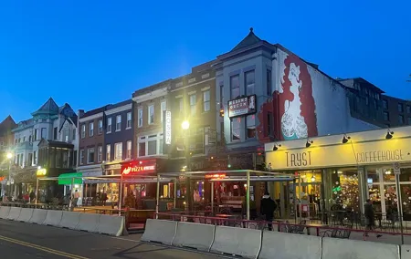 Local Neighborhood Washington DC Food Tour by DrinkEatWalk Tours