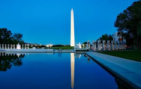 Washington Monument Admission with Morning City Narrated Bus Tour