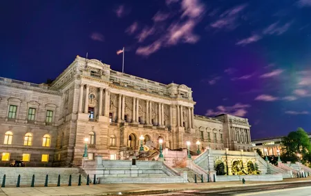 Dark History: Scandals of Capitol Hill Evening Walking Tour