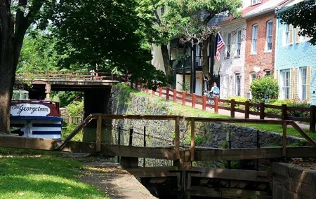 Private 4-hour Walking Tour Exploring Historic Georgetown