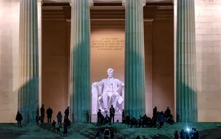 Mount Vernon & Old Alexandria with Night-Time Sightseeing Tour of Washington DC