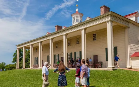 Private Walking-Guided Mount Vernon Tour
