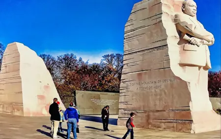 3-Hour Small Group Memorial Tour in Washington, D.C.