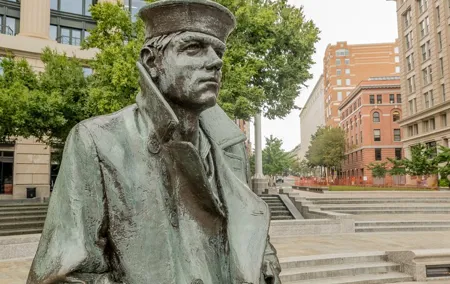 US Veteran History & Monuments With Navy Memorial & WW2 Memorial