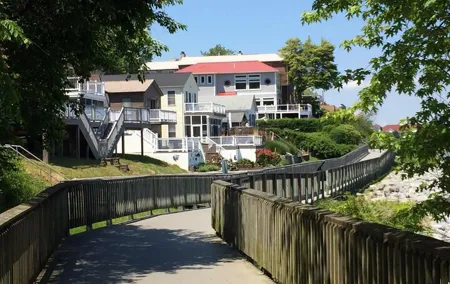 Chesapeake Beach Guided Walking Tour - The Cliffs
