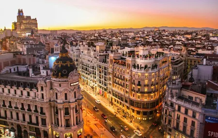 Madrid : Digital Tour with No Guide – Use Your Phone to Explore