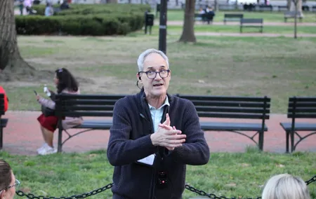 Discounted DC Day Tour Highlights In Full Colors- Free Snacks