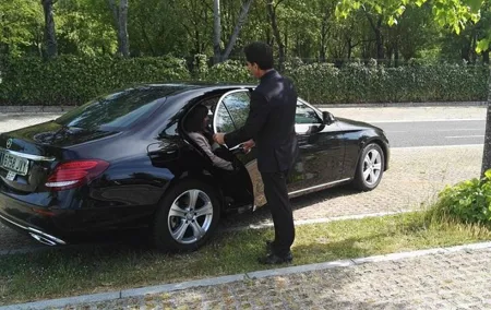 Private Transfer from Madrid city to Biarritz Airport