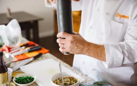 Spanish Tapas Cooking Class + Unlimited Wine (6-Course Meal)