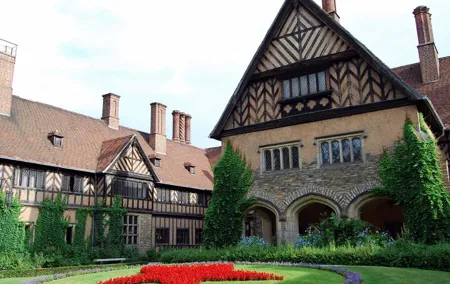 Potsdam Tour - Kings, Crimes & Spies (by Private Vehicle) 