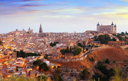 Classic Toledo! from Madrid with transportation and guided tour